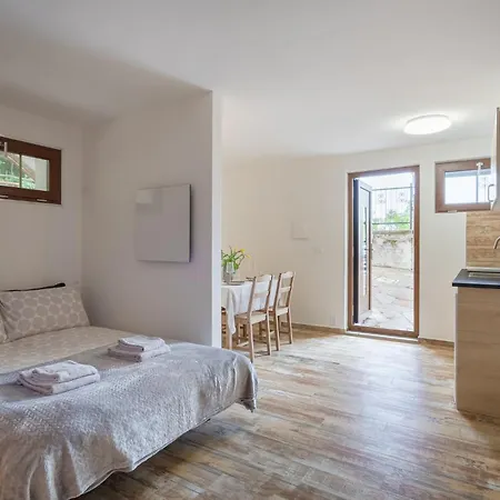 Armida - 1976 Apartman